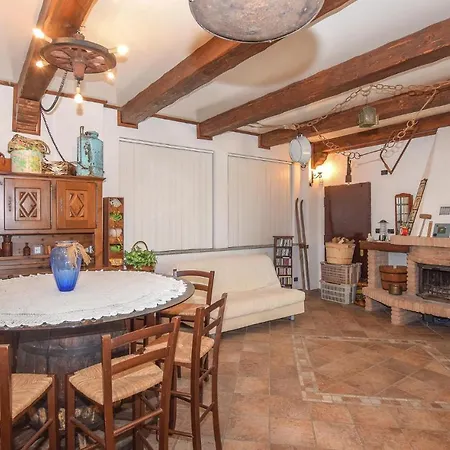 Awesome In With 1 Bedrooms And Wifi